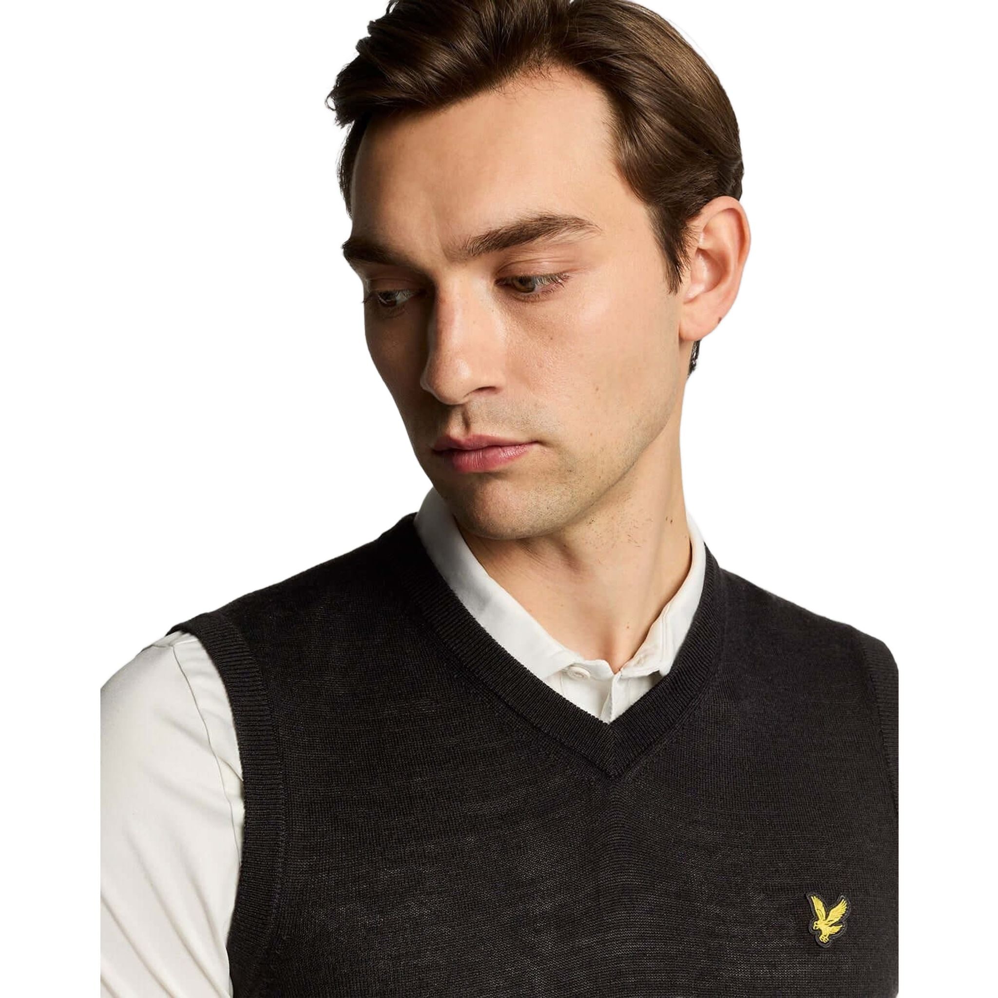 Lyle & Scott Merino Blend Knitted V-Neck Vest Herren